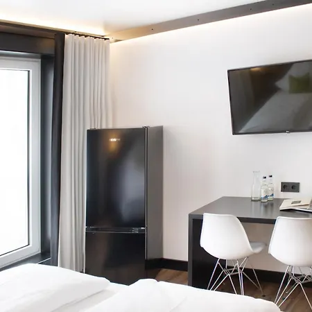 Hotel Oy By Wmm *